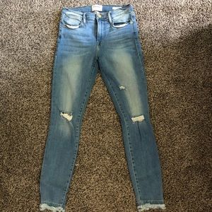 Frame Le High Skinny Jeans